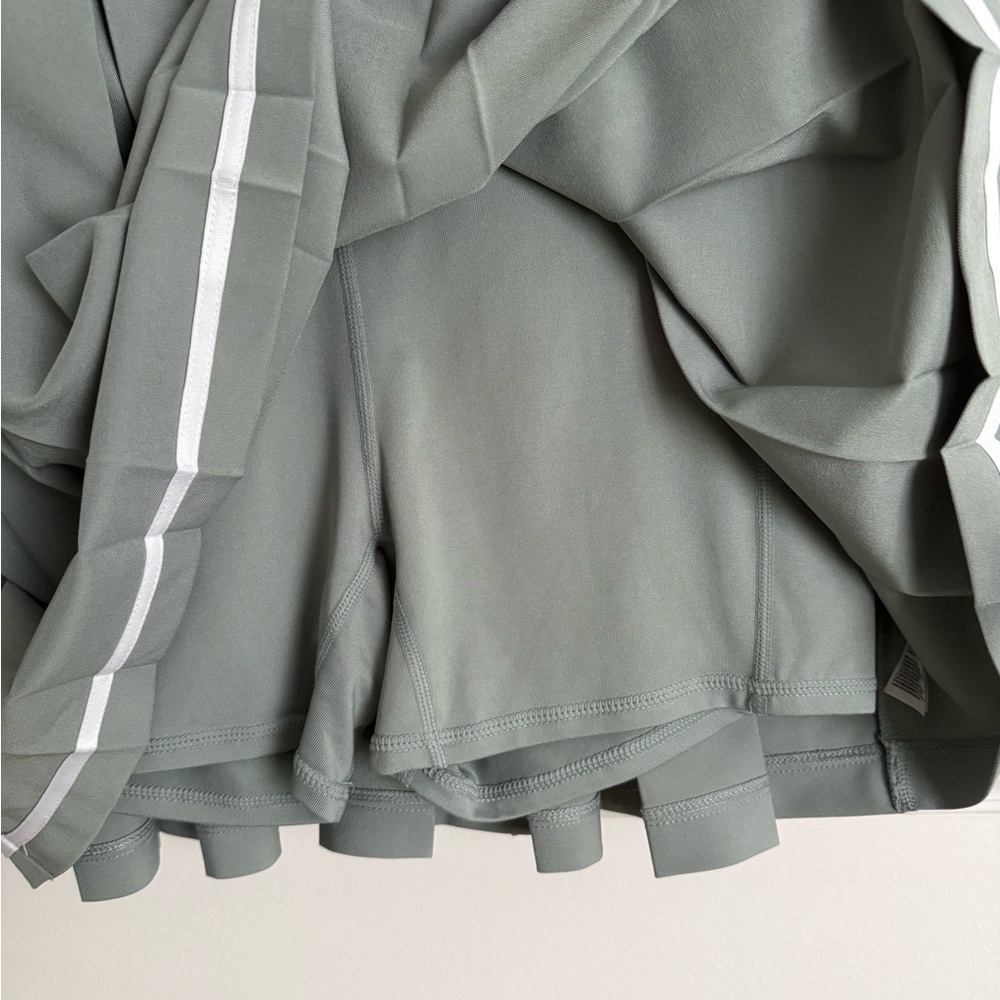 Varley Dalton Court Dress 32” in cool sage size M - Picture 13 of 14